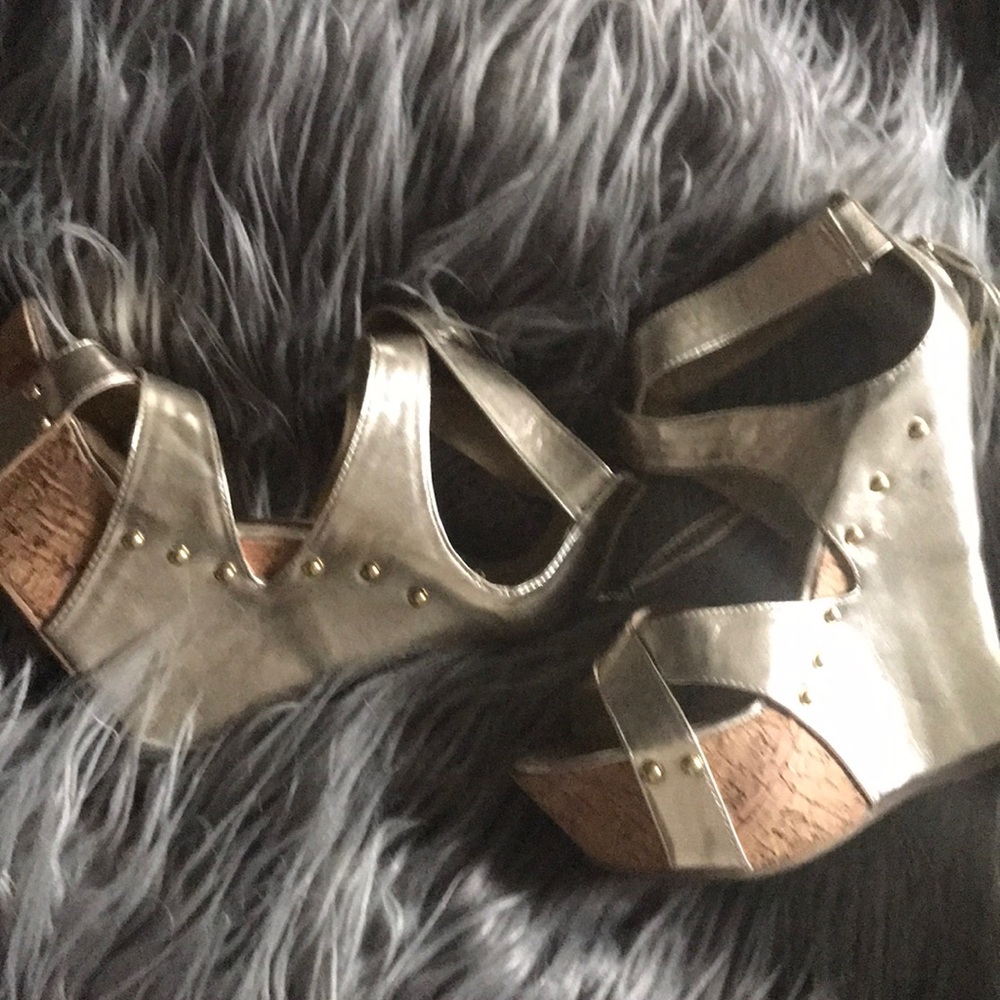 Just Fab Gold Wedges